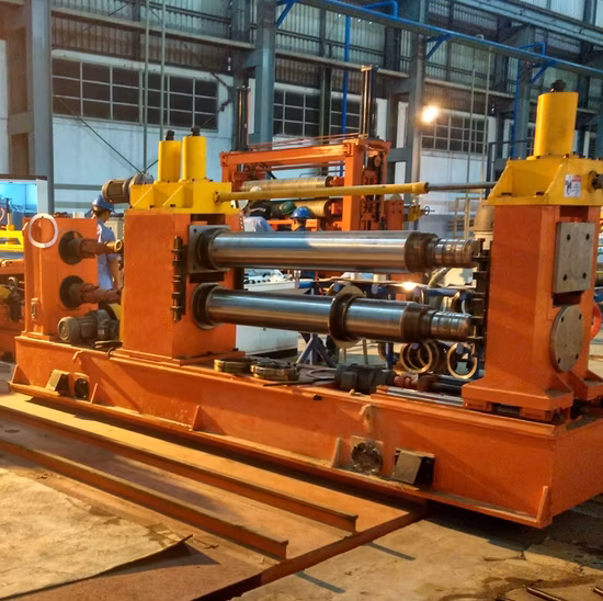 Ligne de refendage de bobines d'acier entièrement automatique avec tête de découpe double pour un changement rapide